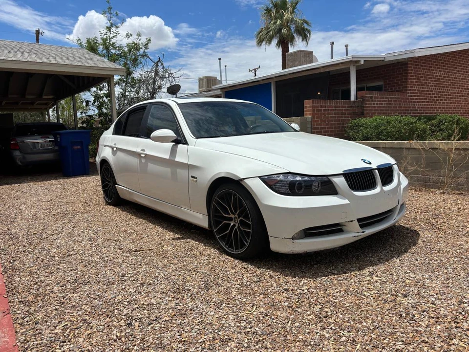 2008 BMW E90 3 Series Sedan - Image 2 of 5