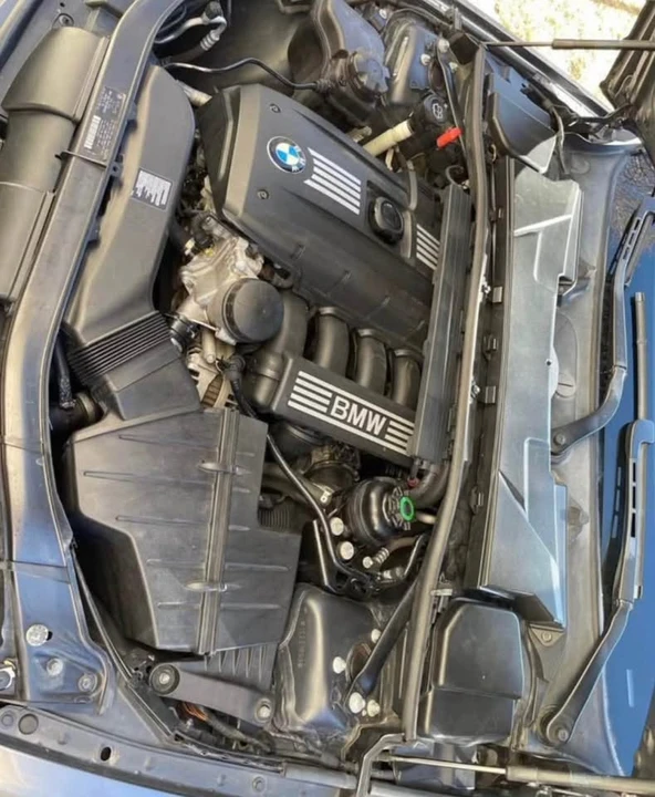 2008 BMW E90 3 Series Sedan - Image 3 of 4