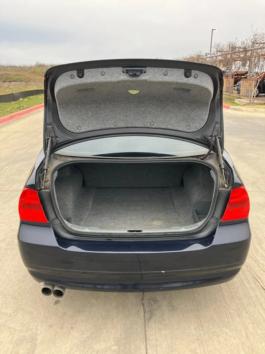 2008 BMW E90 3 Series Sedan - Image 9 of 10