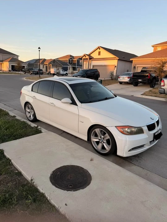 2008 BMW E90 3 Series Sedan - Image 2 of 8