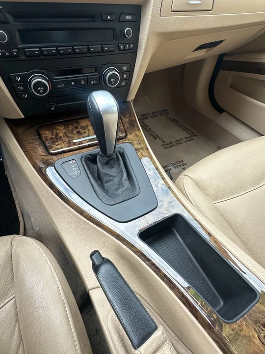 2008 BMW E90 3 Series Sedan - Image 15 of 19
