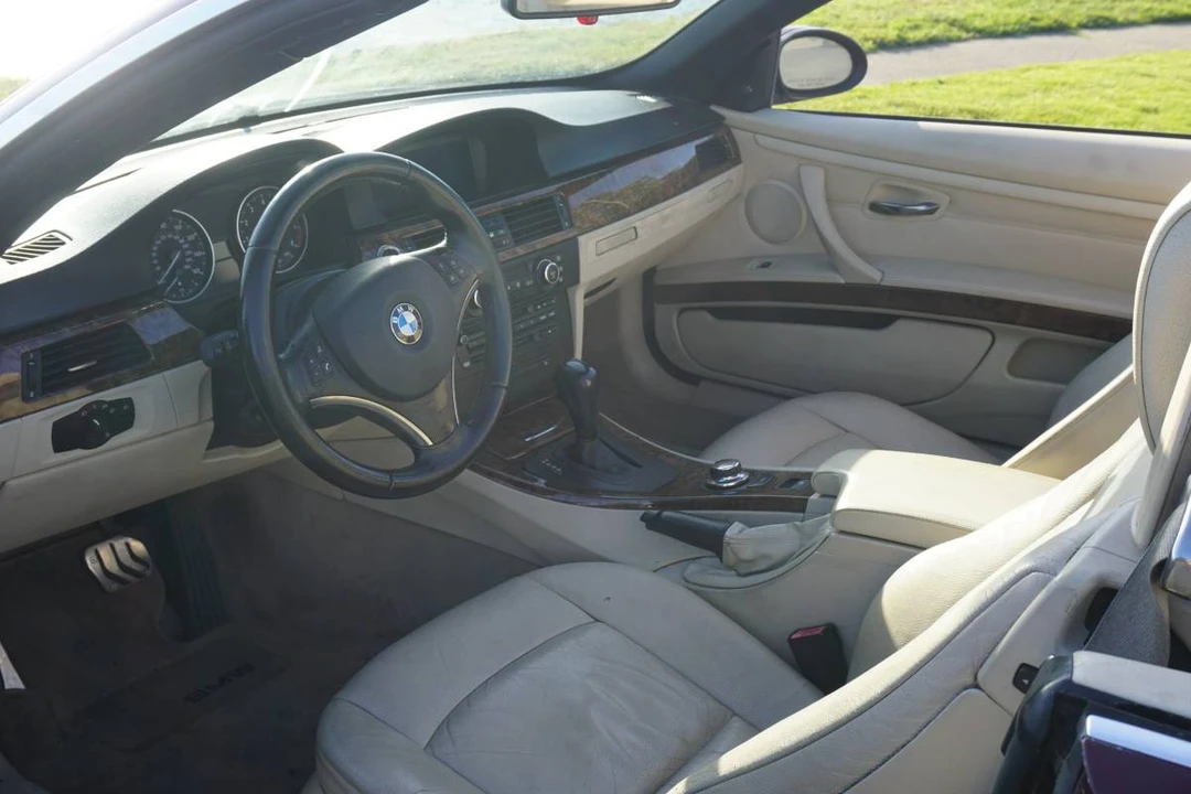 2008 BMW E93 3 Series Convertible - Image 11 of 16