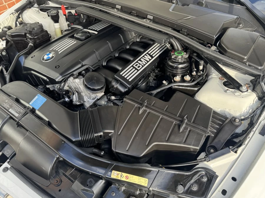 2008 BMW E93 3 Series Convertible - Image 11 of 12