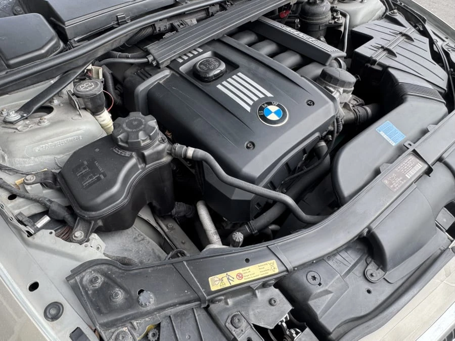 2008 BMW E93 3 Series Convertible - Image 10 of 11