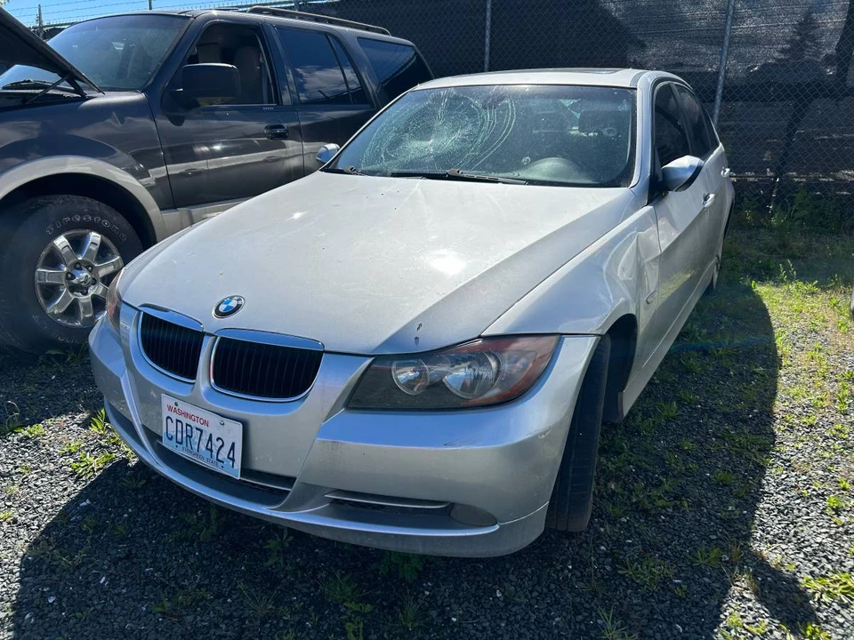 2008 BMW E90 3 Series Sedan - Image 2 of 5