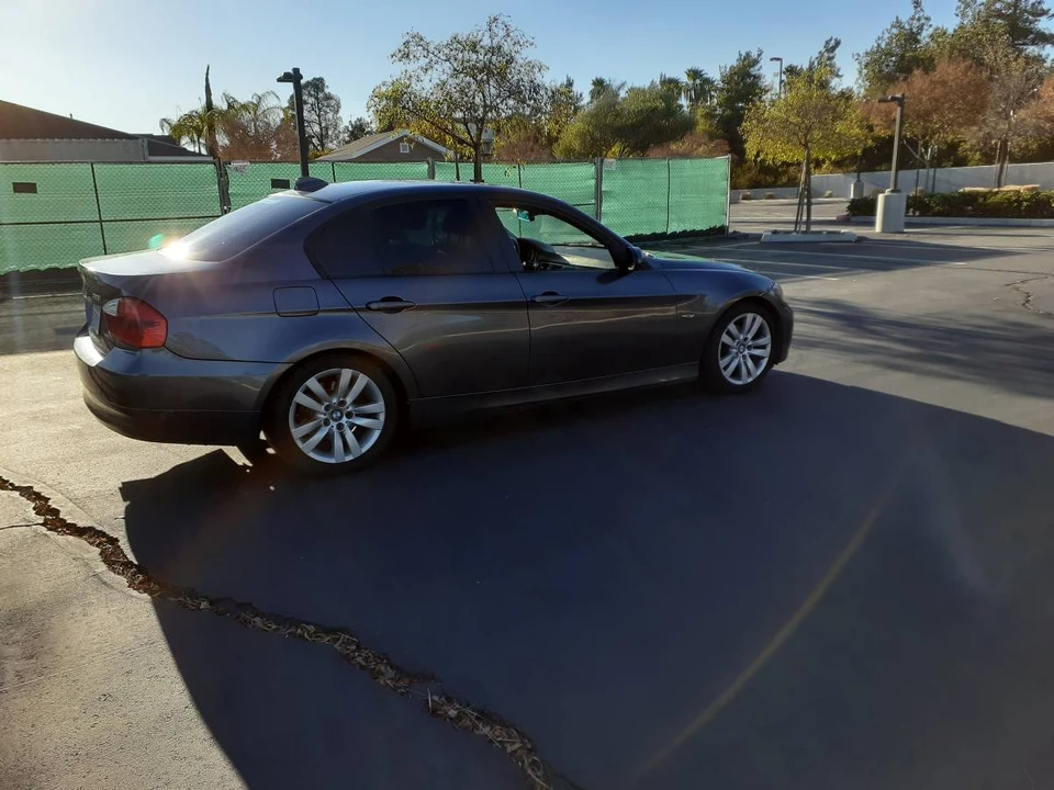 2008 BMW E90 3 Series Sedan - Image 2 of 22