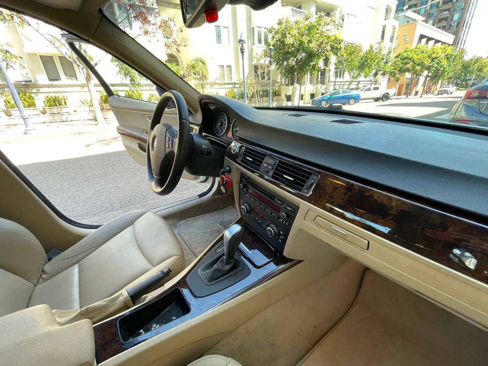 2008 BMW E90 3 Series Sedan - Image 13 of 19