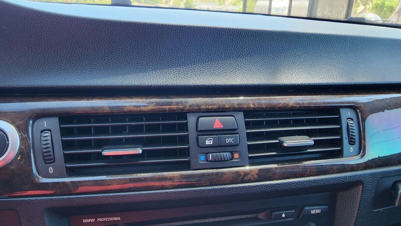 2008 BMW E90 3 Series Sedan - Image 19 of 21