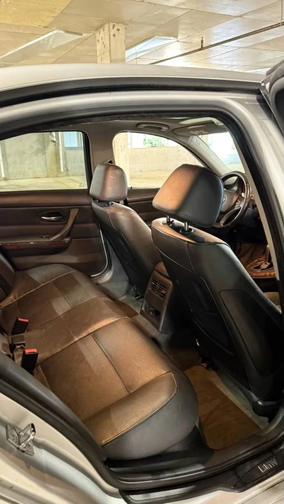2008 BMW E90 3 Series Sedan - Image 13 of 19