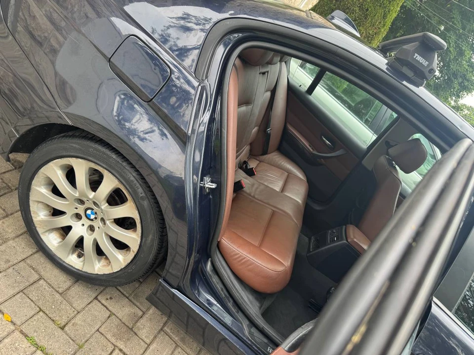 2008 BMW E90 3 Series Sedan - Image 10 of 15