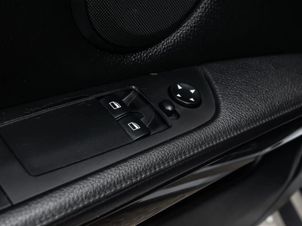 2008 BMW E90 3 Series Sedan - Image 11 of 19