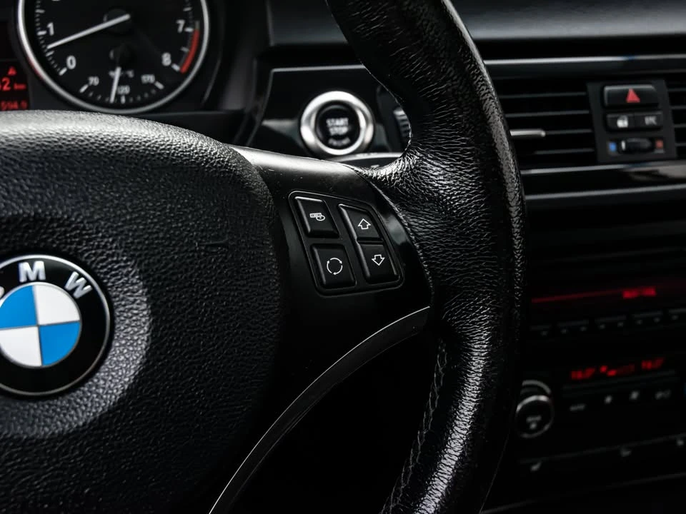 2008 BMW E90 3 Series Sedan - Image 14 of 19