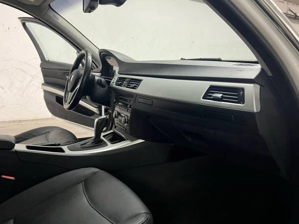 2008 BMW E90 335i Sedan - Image 9 of 18