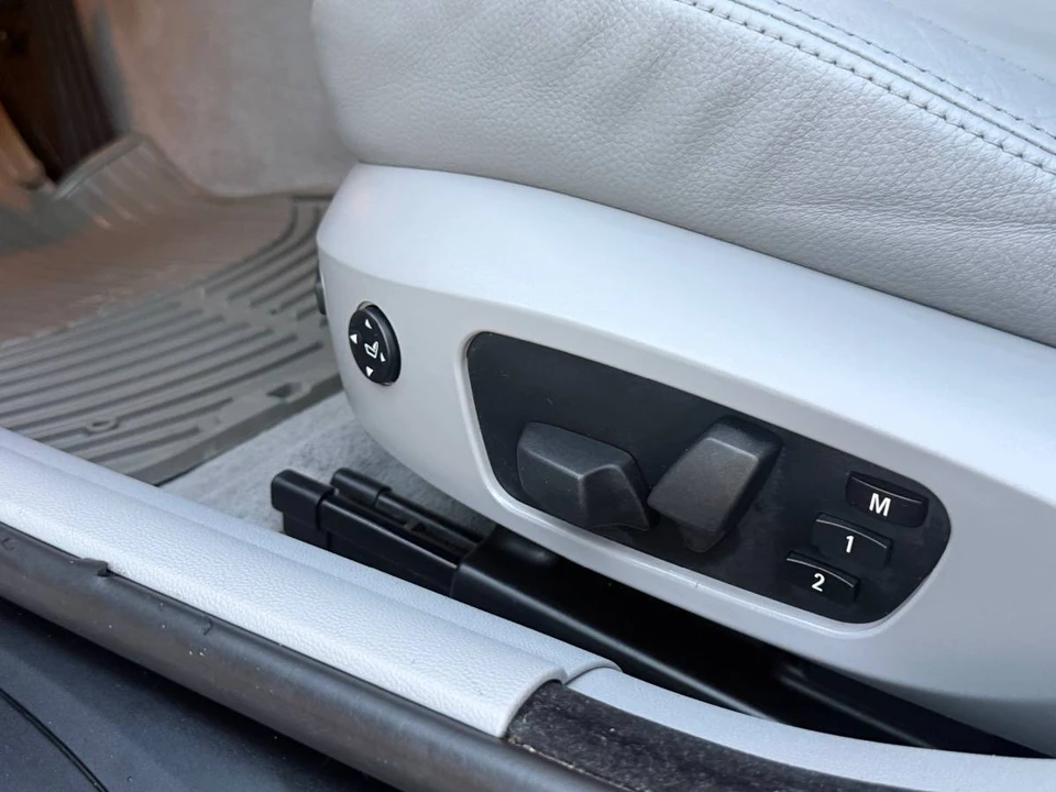 2008 BMW E90 335i Sedan - Image 16 of 24
