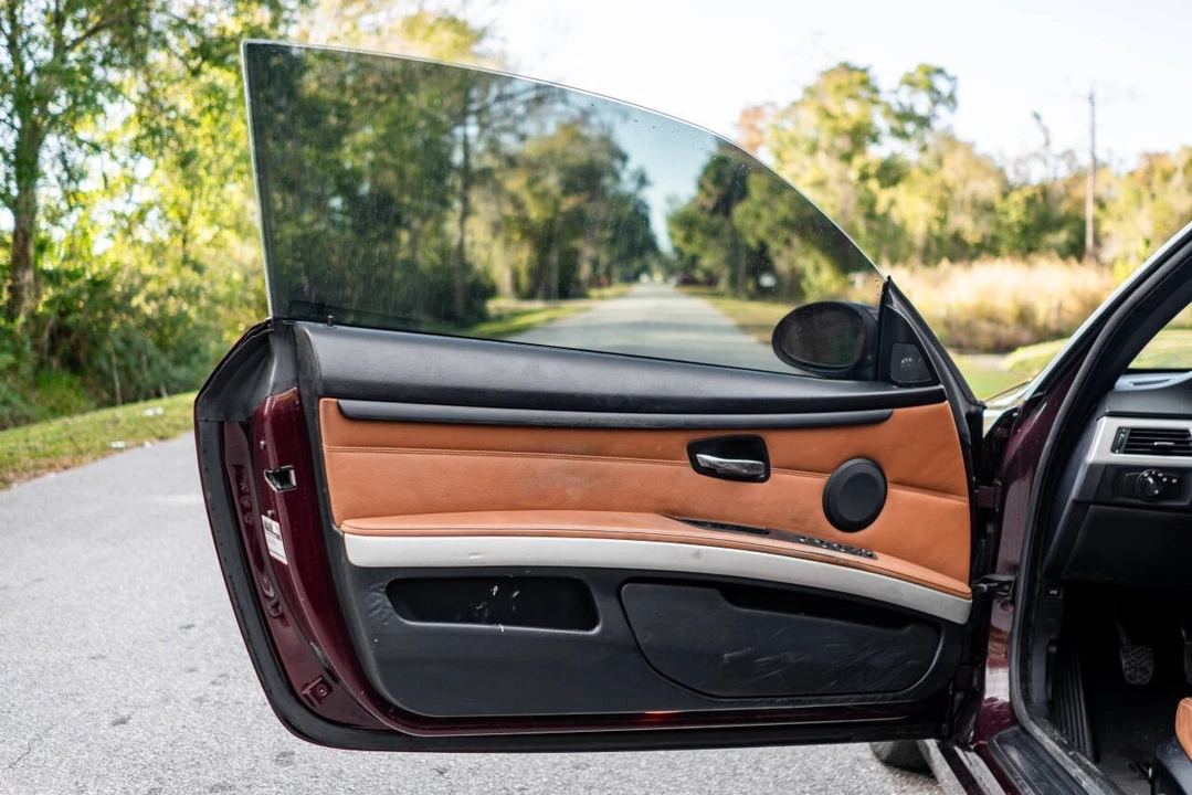 2008 BMW E93 335i Convertible - Image 12 of 21