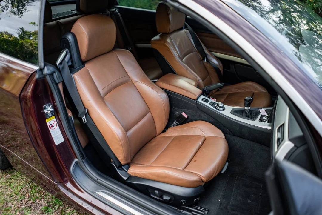 2008 BMW E93 335i Convertible - Image 15 of 21