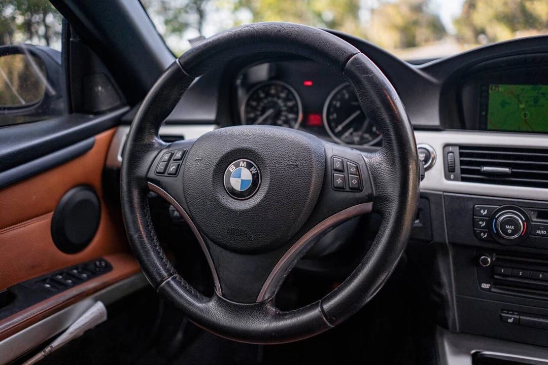 2008 BMW E93 335i Convertible - Image 19 of 21