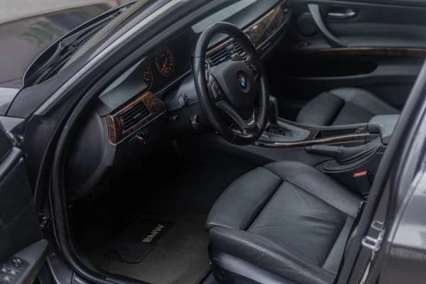 2008 BMW E90 335i Sedan - Image 8 of 14