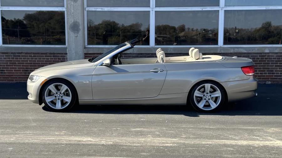 2008 BMW E93 335i Convertible - Image 2 of 11