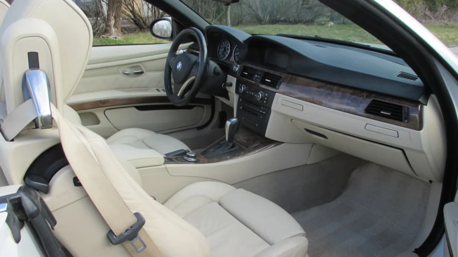 2008 BMW E93 335i Convertible - Image 5 of 15
