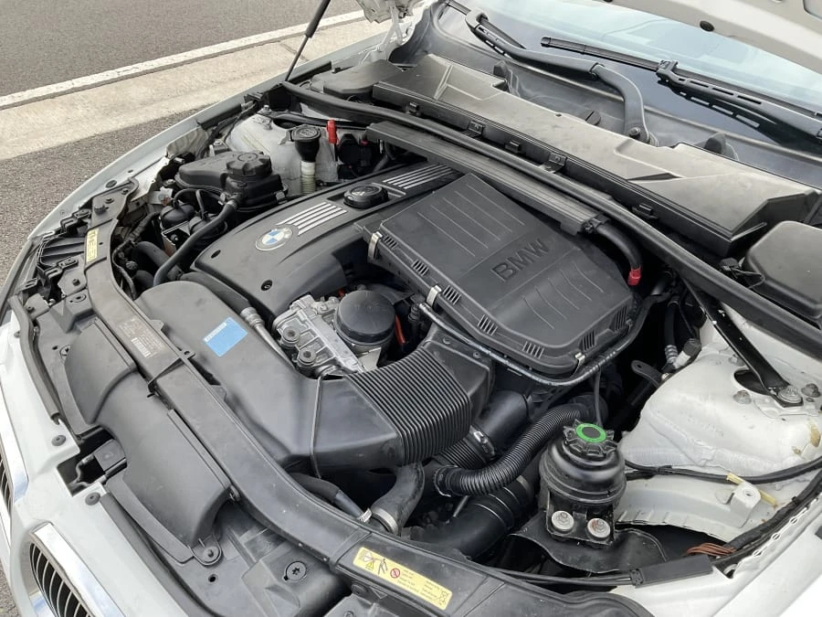 2008 BMW E93 335i Convertible - Image 12 of 12