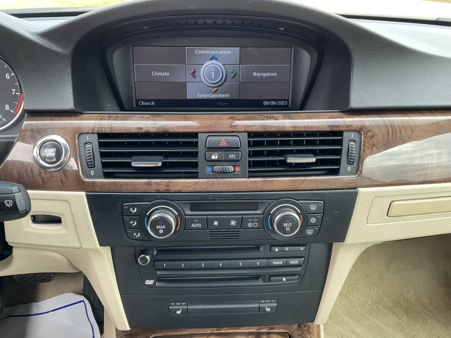 2008 BMW E93 335i Convertible - Image 10 of 12