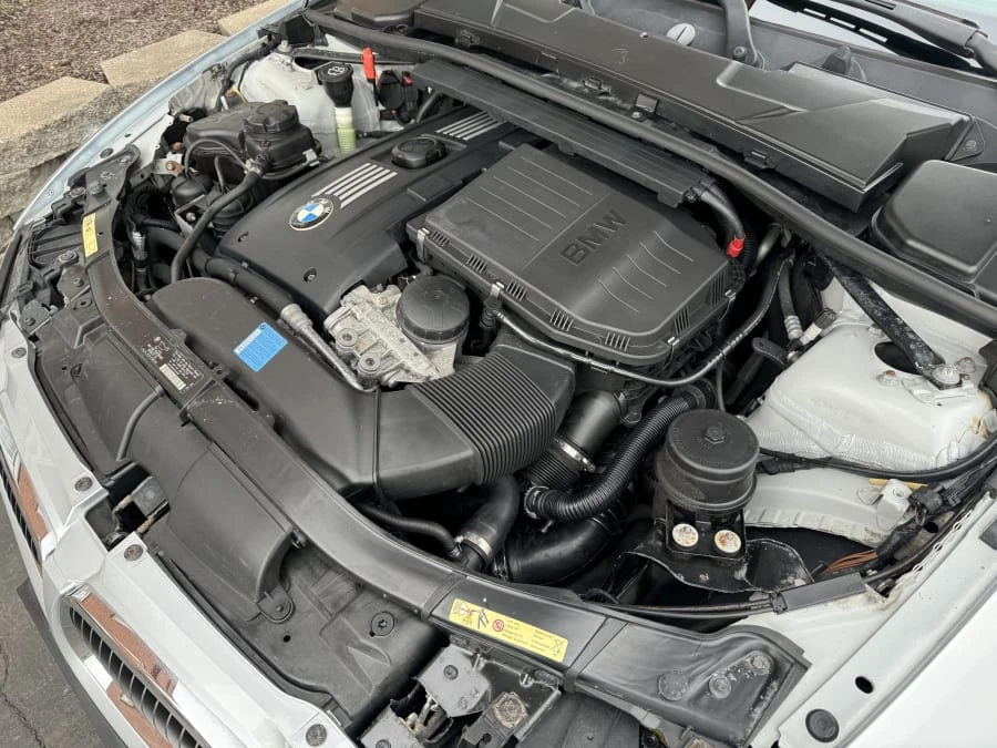 2008 BMW E93 335i Convertible - Image 10 of 11
