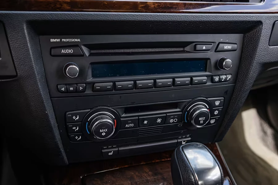 2008 BMW E93 335i Convertible - Image 20 of 27
