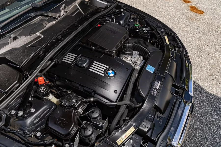 2008 BMW E93 335i Convertible - Image 25 of 27