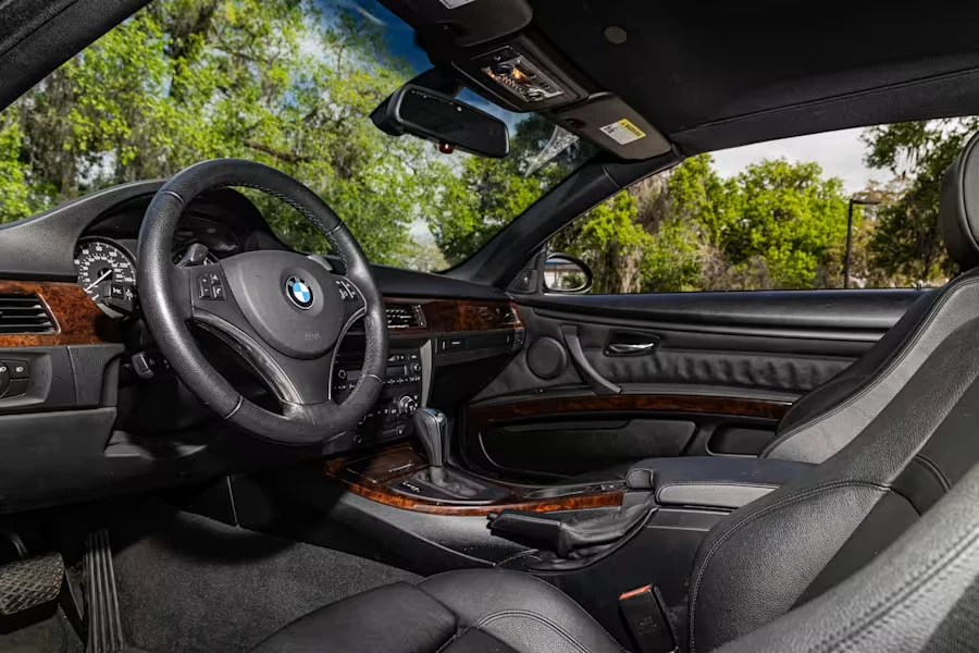 2008 BMW E93 335i Convertible - Image 16 of 27
