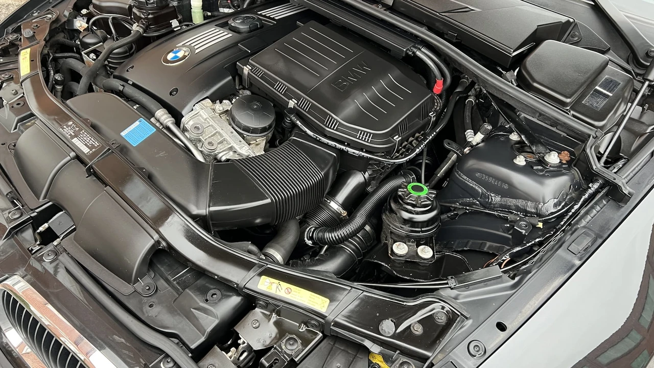 2008 BMW E93 335i Convertible - Image 7 of 11