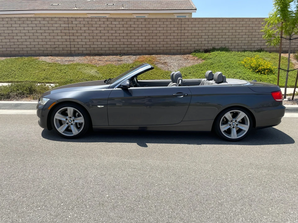 2008 BMW E93 335i Convertible - Image 9 of 31