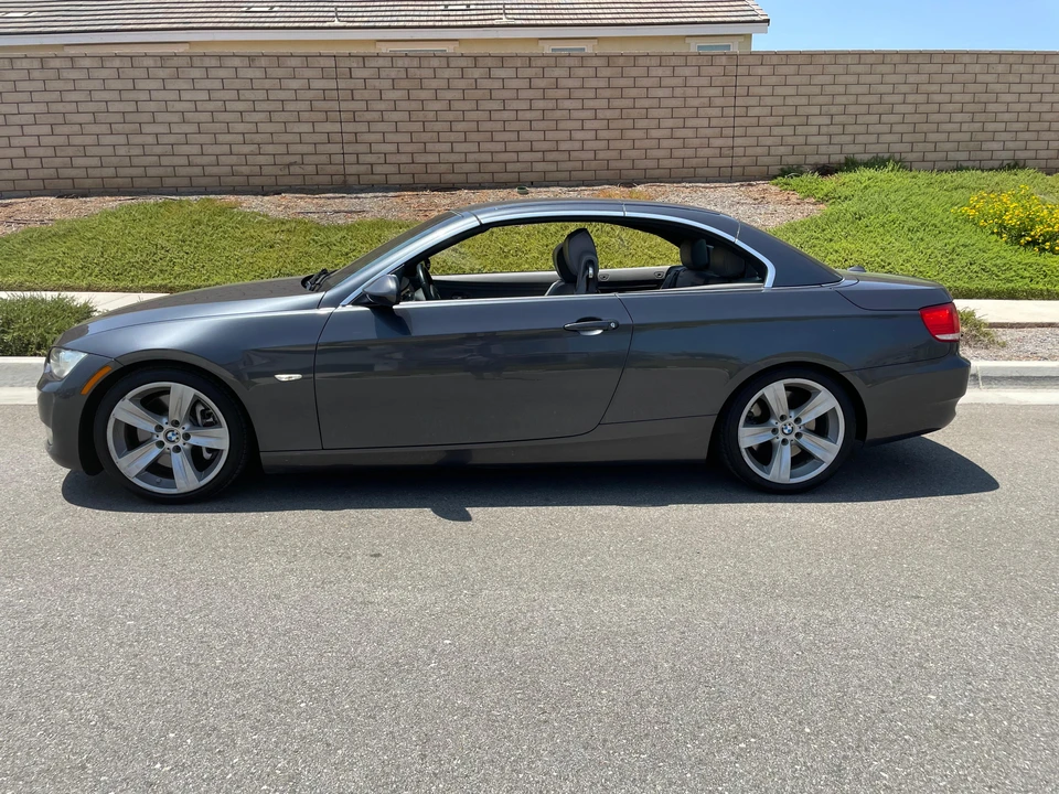 2008 BMW E93 335i Convertible - Image 17 of 31