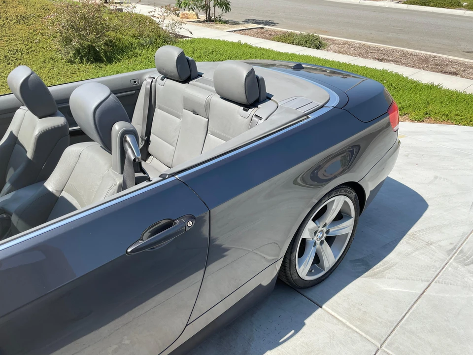 2008 BMW E93 335i Convertible - Image 29 of 31