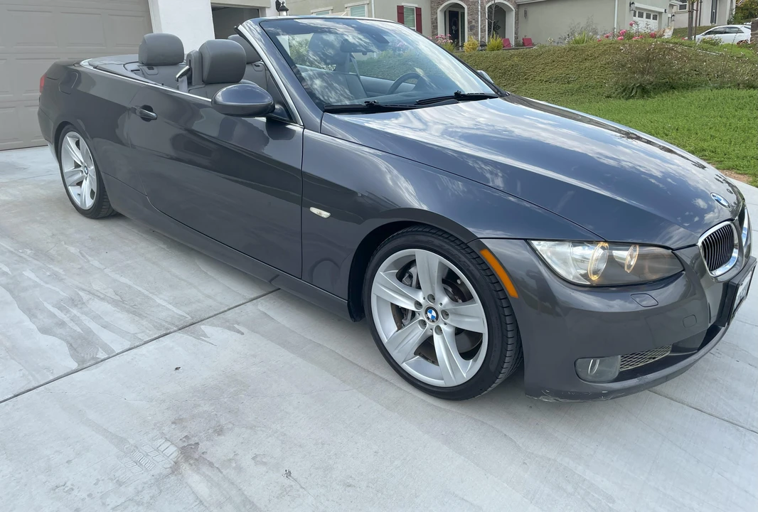 2008 BMW E93 335i Convertible - Image 13 of 31