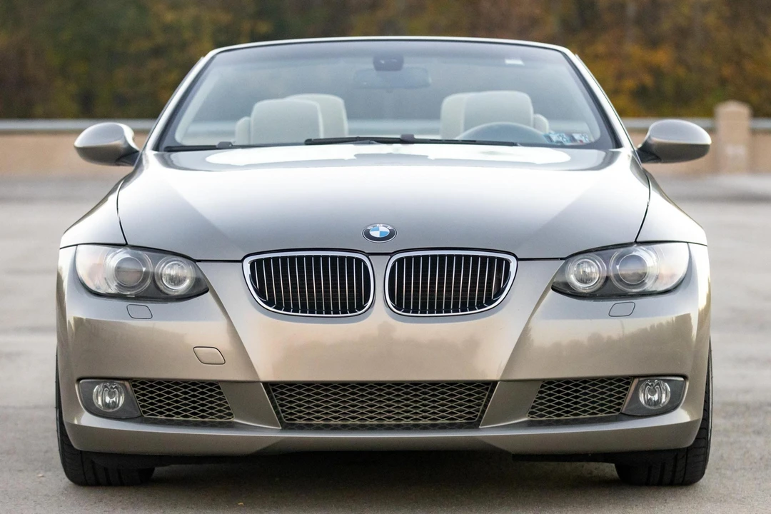 2008 BMW E93 335i Convertible - Image 2 of 5