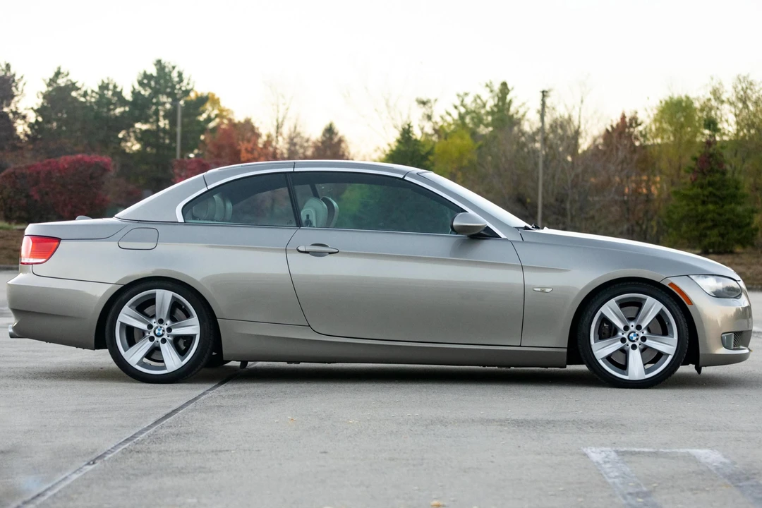 2008 BMW E93 335i Convertible - Image 3 of 5