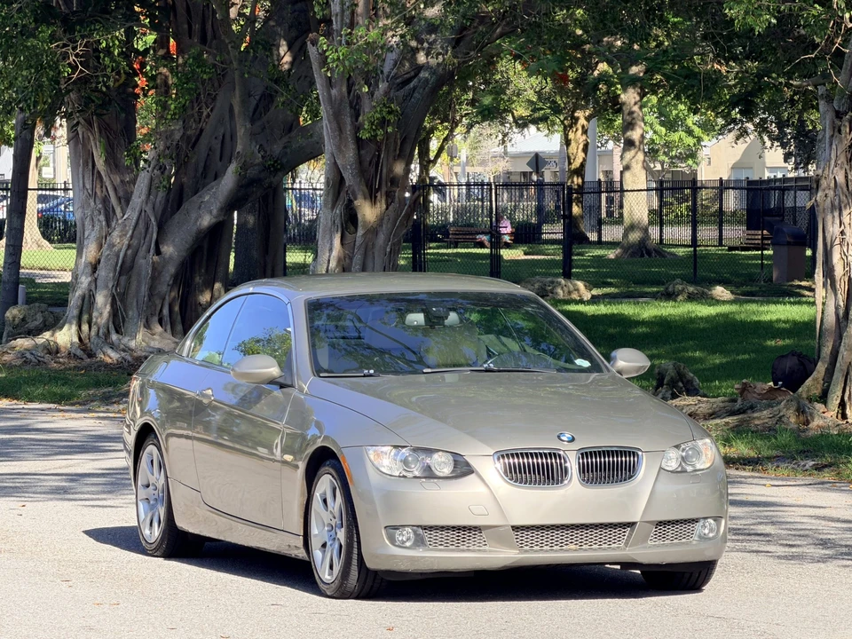 2008 BMW E93 335i Convertible - Image 14 of 31