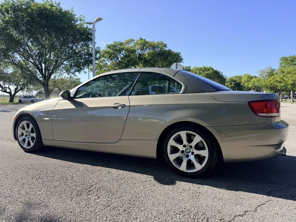 2008 BMW E93 335i Convertible - Image 21 of 31