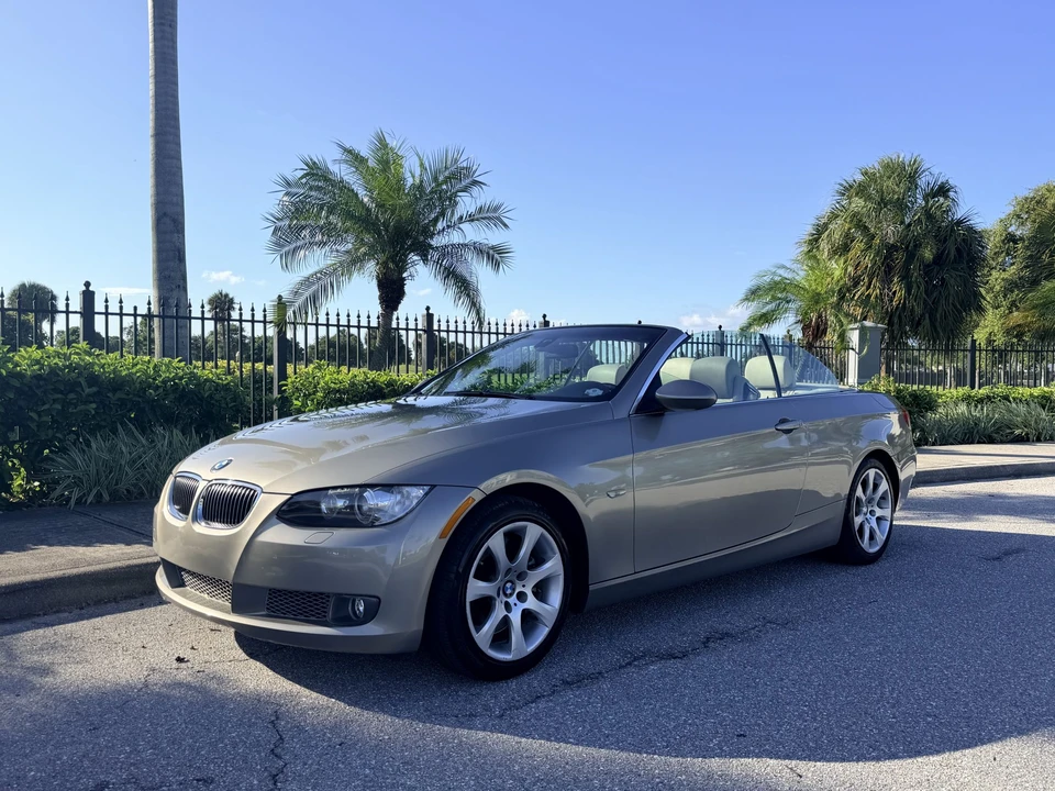 2008 BMW E93 335i Convertible - Image 6 of 31