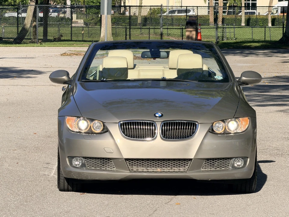 2008 BMW E93 335i Convertible - Image 4 of 31