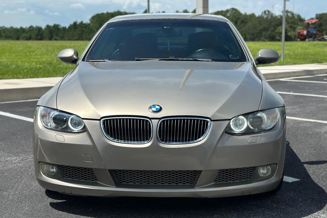 2008 BMW E93 335i Convertible - Image 2 of 31