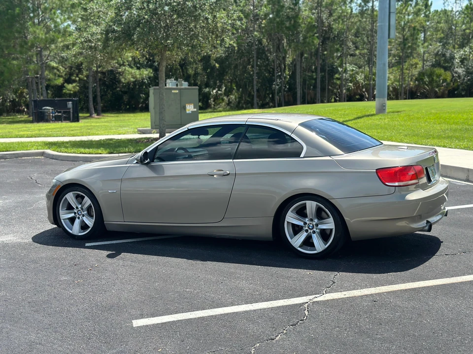 2008 BMW E93 335i Convertible - Image 11 of 31