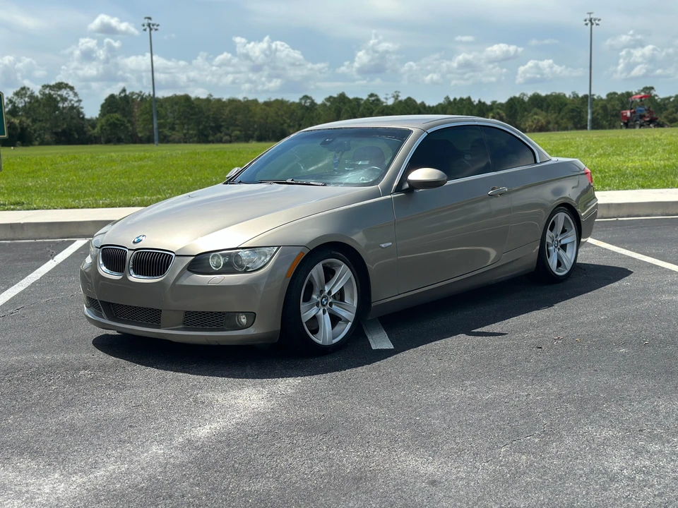 2008 BMW E93 335i Convertible - Image 9 of 31