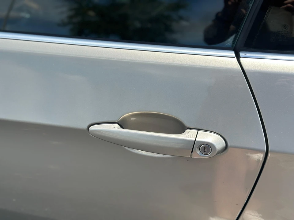 2008 BMW E93 335i Convertible - Image 26 of 31