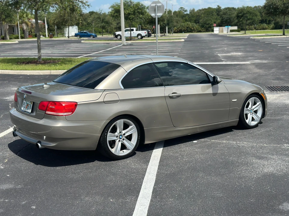 2008 BMW E93 335i Convertible - Image 16 of 31