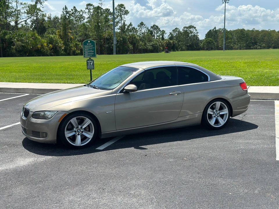 2008 BMW E93 335i Convertible - Image 10 of 31