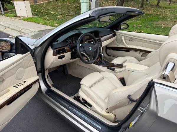 2008 BMW E93 335i Convertible - Image 10 of 21