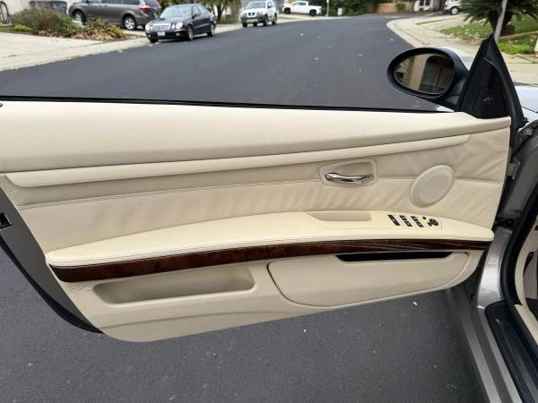 2008 BMW E93 335i Convertible - Image 12 of 21