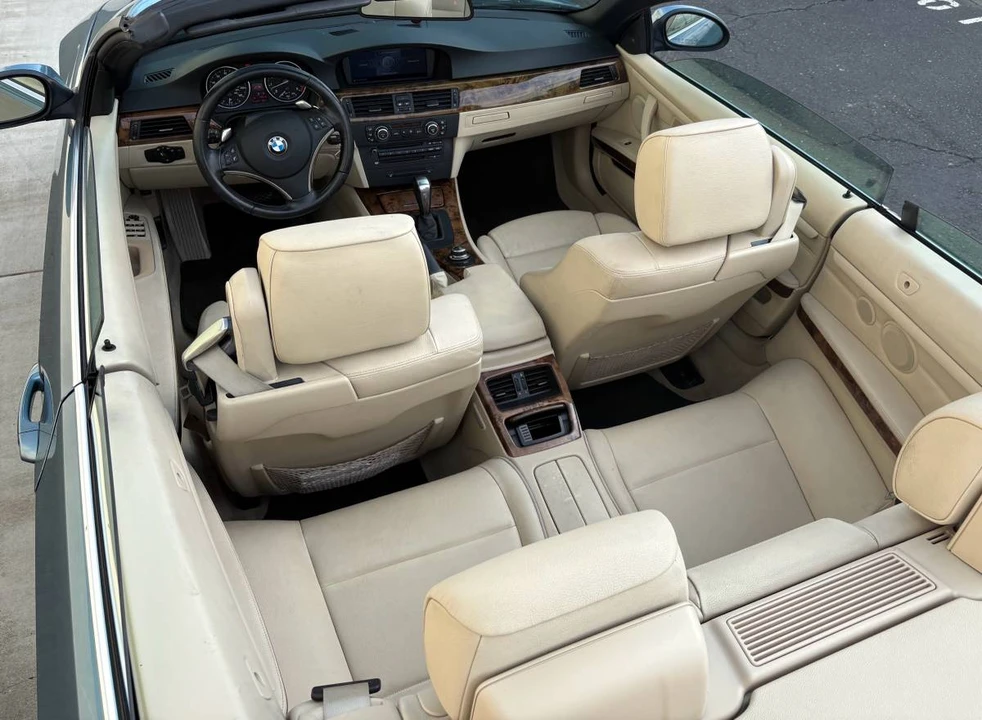 2008 BMW E93 335i Convertible - Image 21 of 22